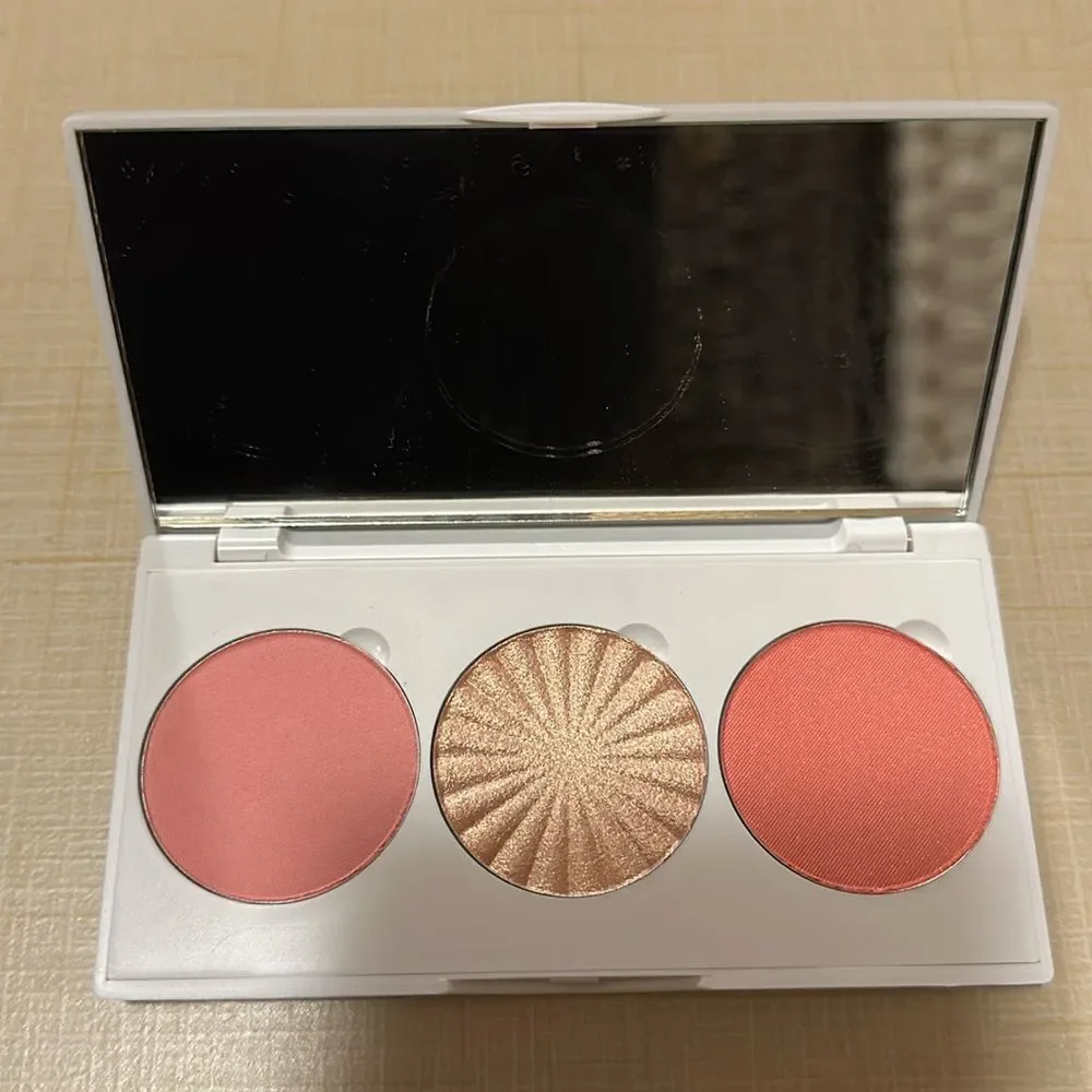 new blushes sitting
